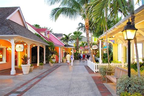 atlantis bahamas shopping center.